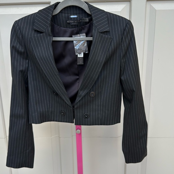 NWT Alice & Olivia "Mya" Black Cropped Pinstripe Blazer - Picture 3 of 9